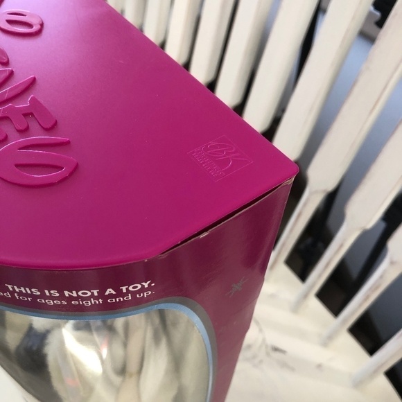 DISNEY Princess Snowflake Cinderella 2004 Porcelain Doll, Brass Key, New In Box - Picture 6 of 12